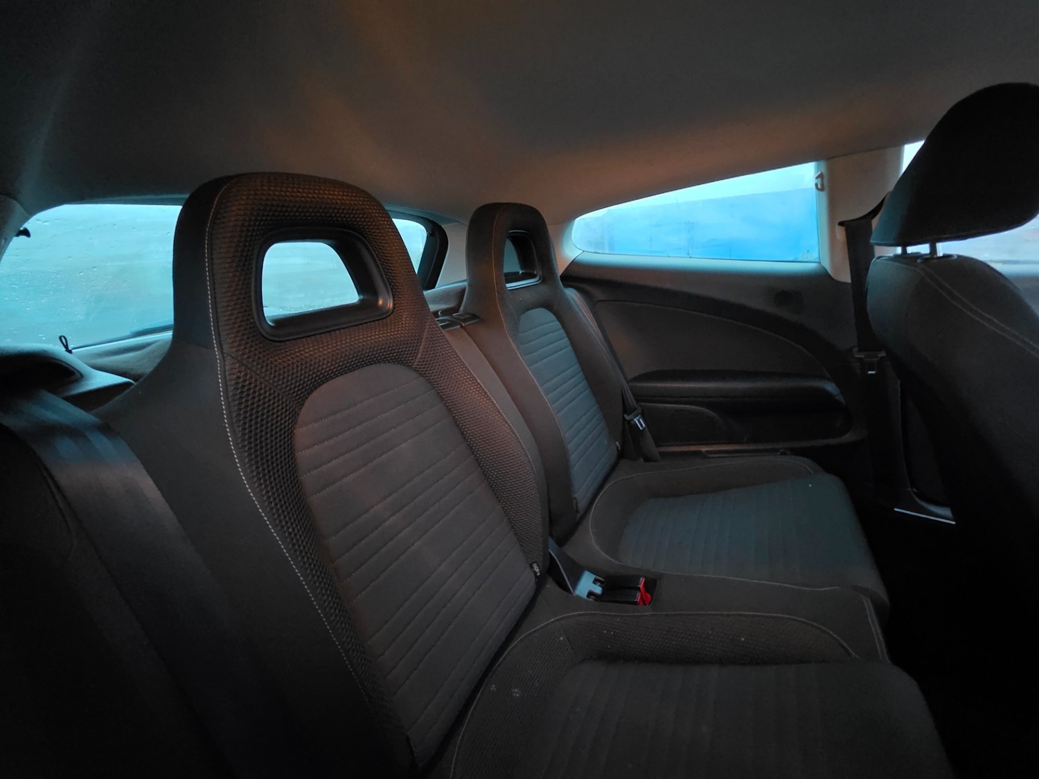 Used Volkswagen Scirocco 2011 for sale - 78002149: Photo 14