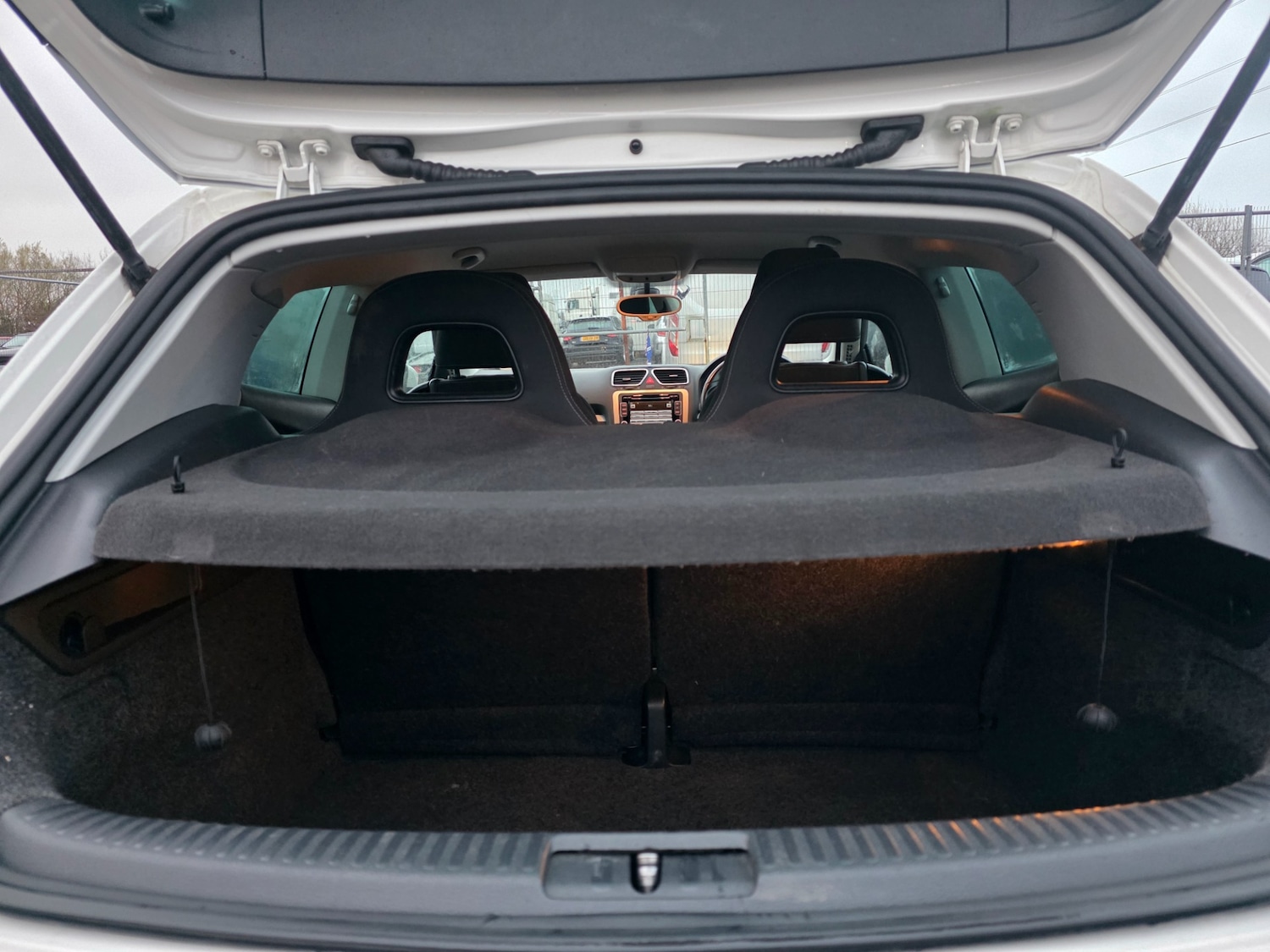 Used Volkswagen Scirocco 2011 for sale - 78002149: Photo 18