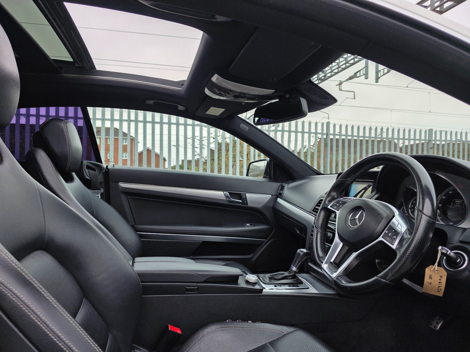 Used Mercedes-Benz E Class 2011 for sale - 77750243: Photo 15