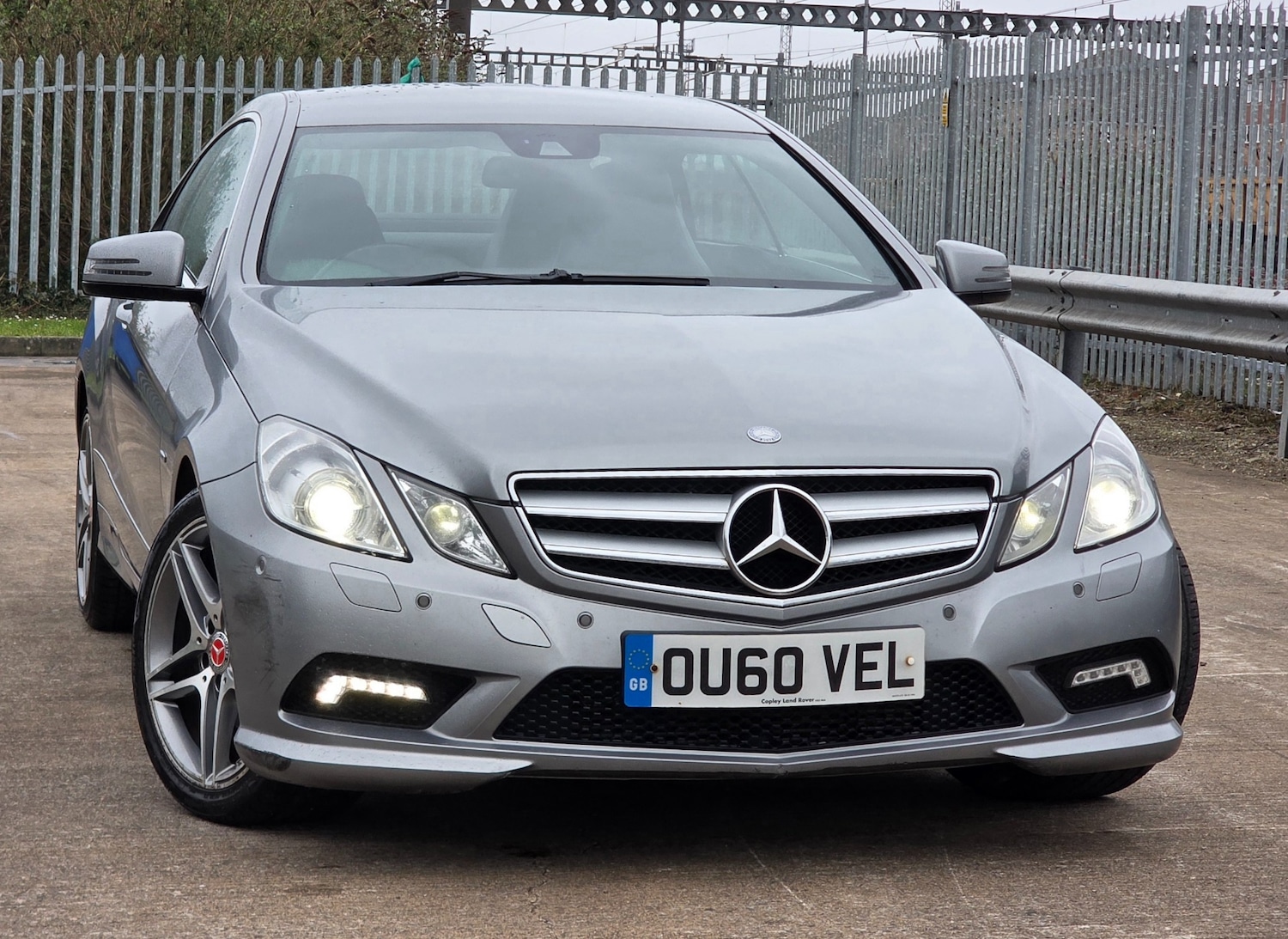 Used Mercedes-Benz E Class 2010 for sale - 77903347: Photo 1