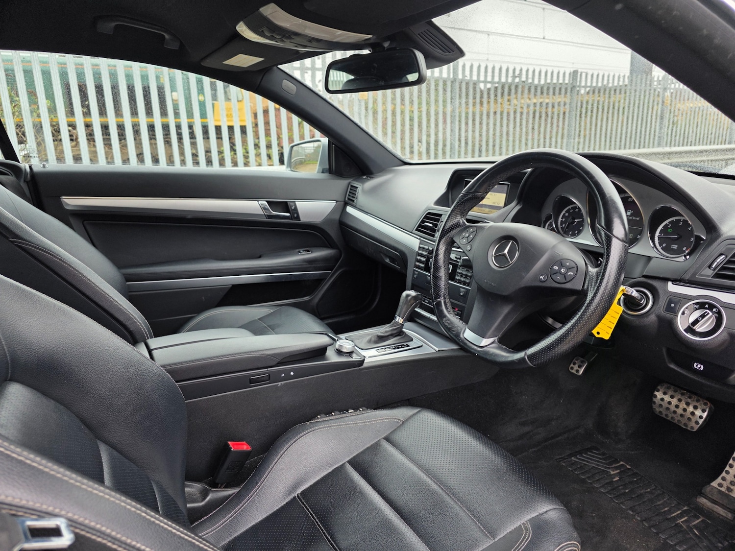 Used Mercedes-Benz E Class 2010 for sale - 77903347: Photo 14