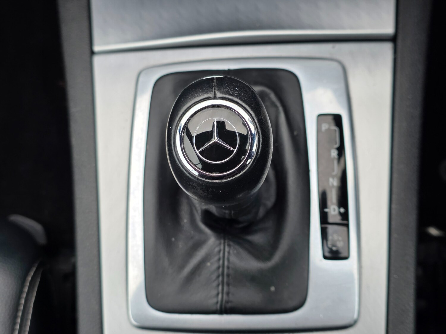 Used Mercedes-Benz E Class 2010 for sale - 77903347: Photo 21