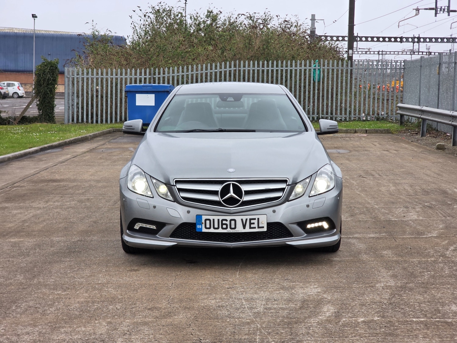 Used Mercedes-Benz E Class 2010 for sale - 77903347: Photo 4