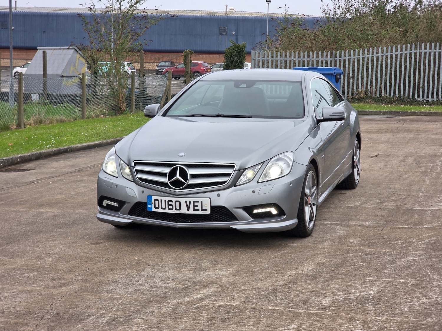 Used Mercedes-Benz E Class 2010 for sale - 77903347: Photo 5