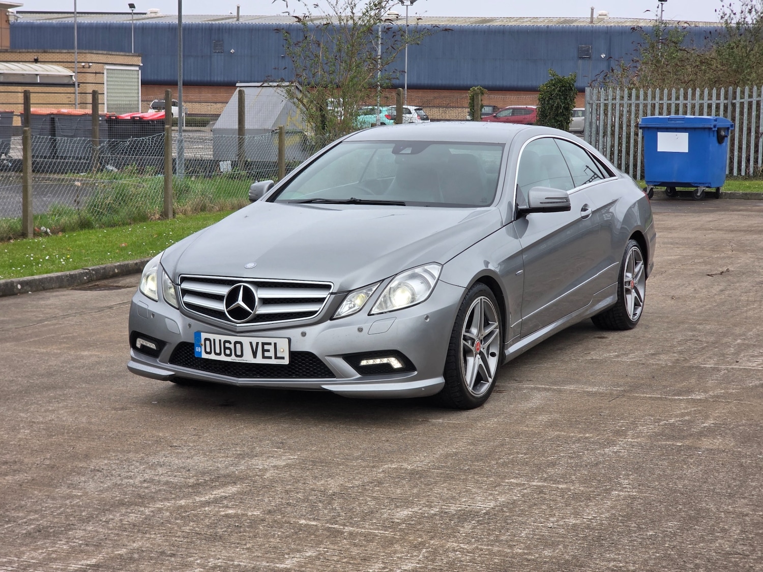 Used Mercedes-Benz E Class 2010 for sale - 77903347: Photo 6
