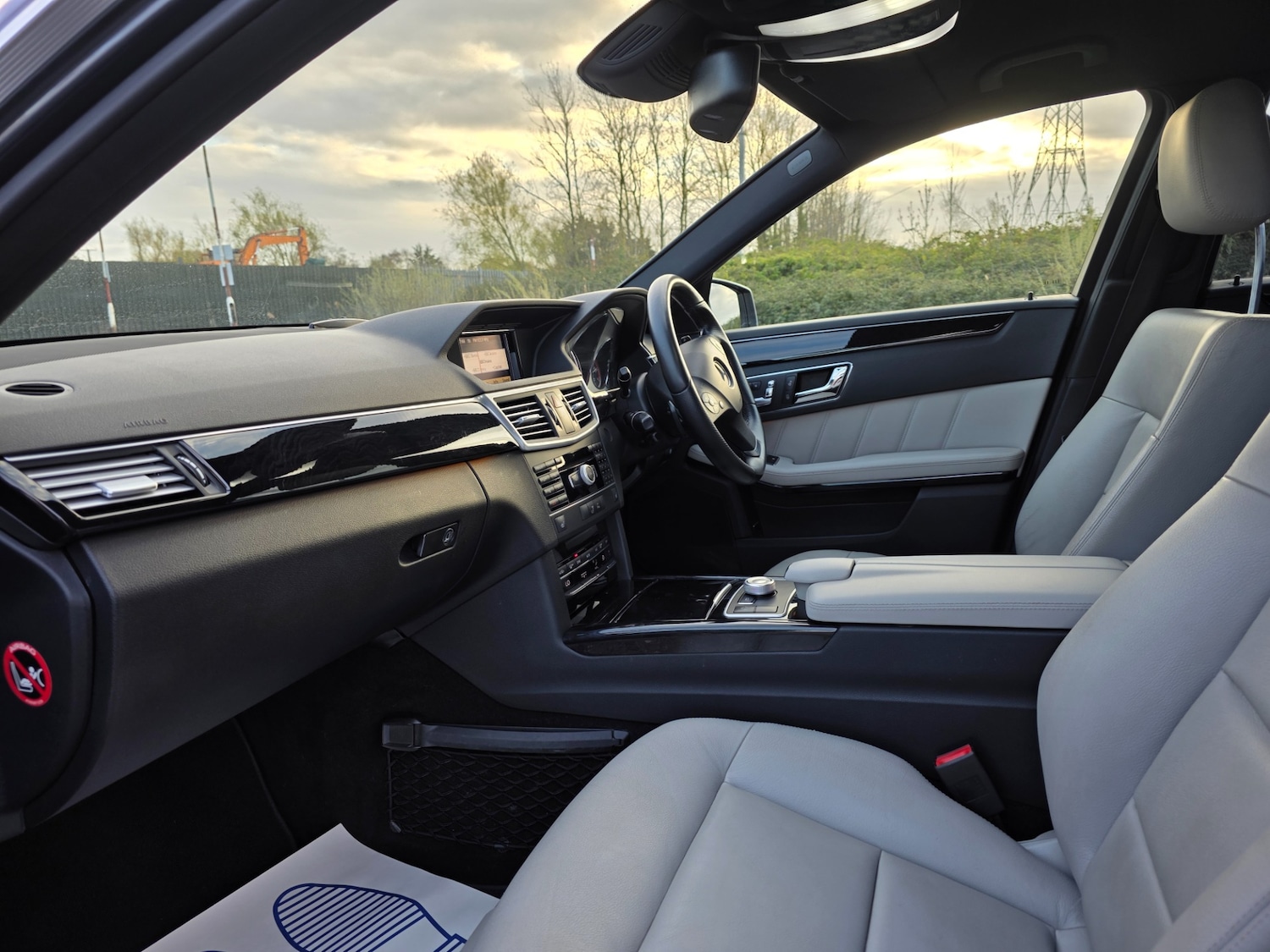 Used Mercedes-Benz E Class 2011 for sale - 78032064: Photo 12