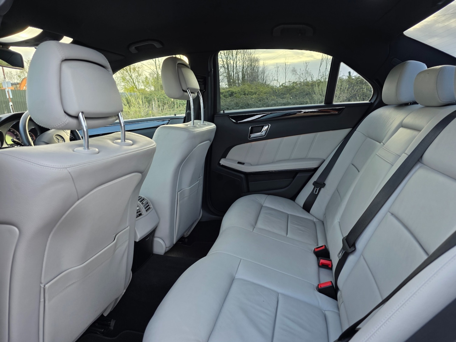 Used Mercedes-Benz E Class 2011 for sale - 78032064: Photo 15