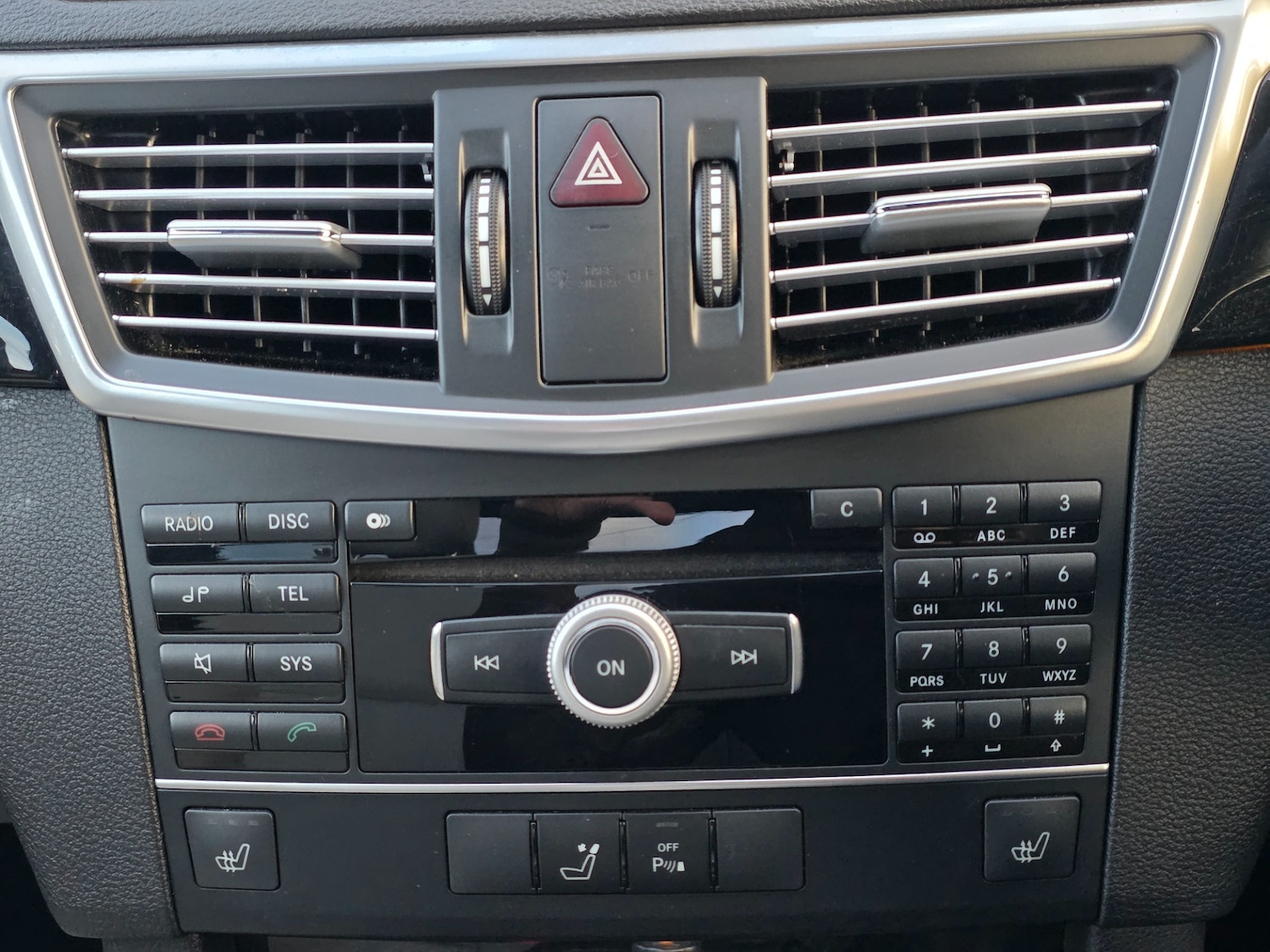 Used Mercedes-Benz E Class 2011 for sale - 78032064: Photo 22