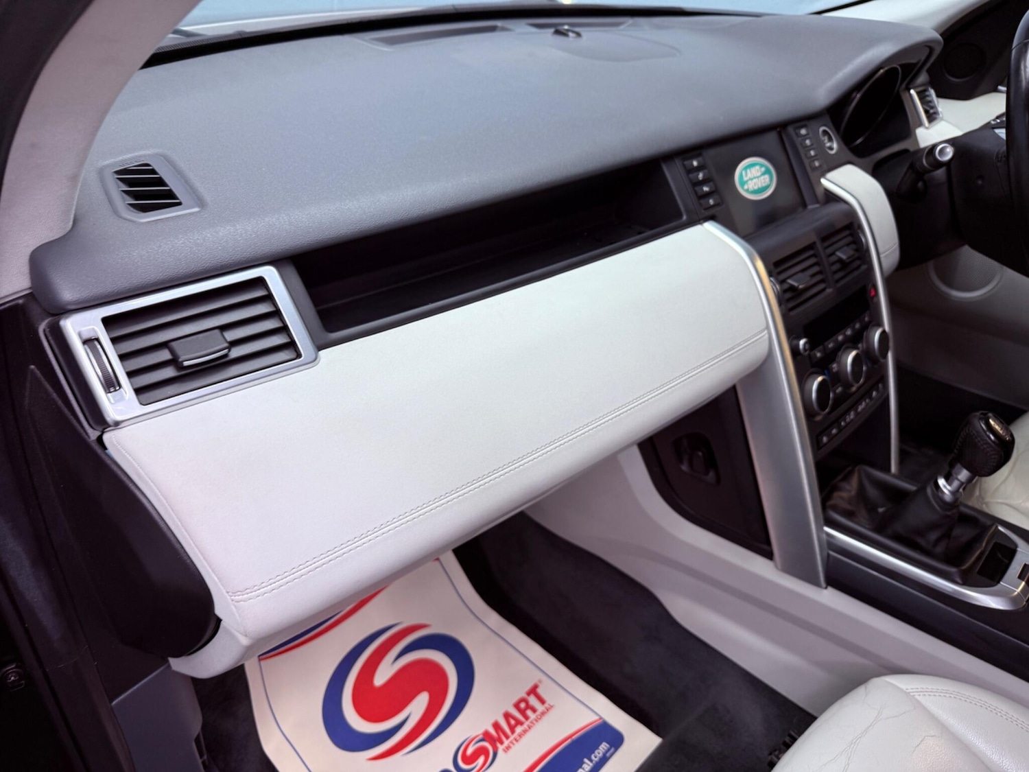 Used Land Rover Discovery Sport for sale - 77769518: Photo 28