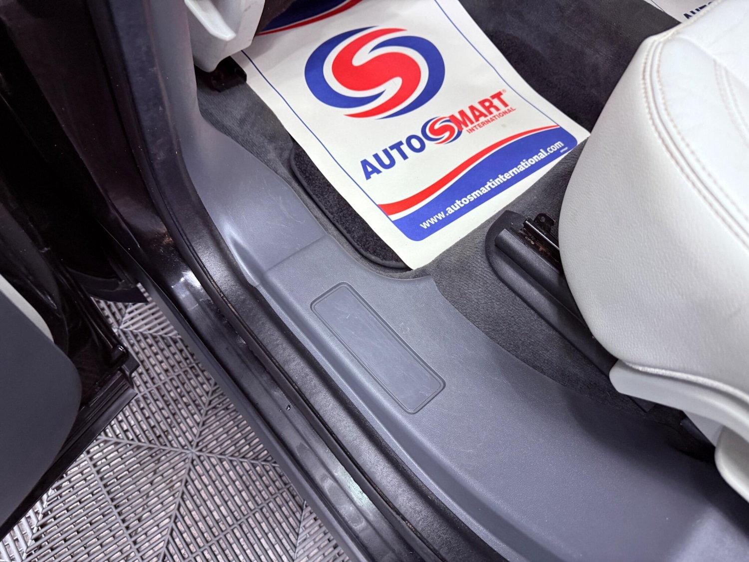 Used Land Rover Discovery Sport for sale - 77769518: Photo 32