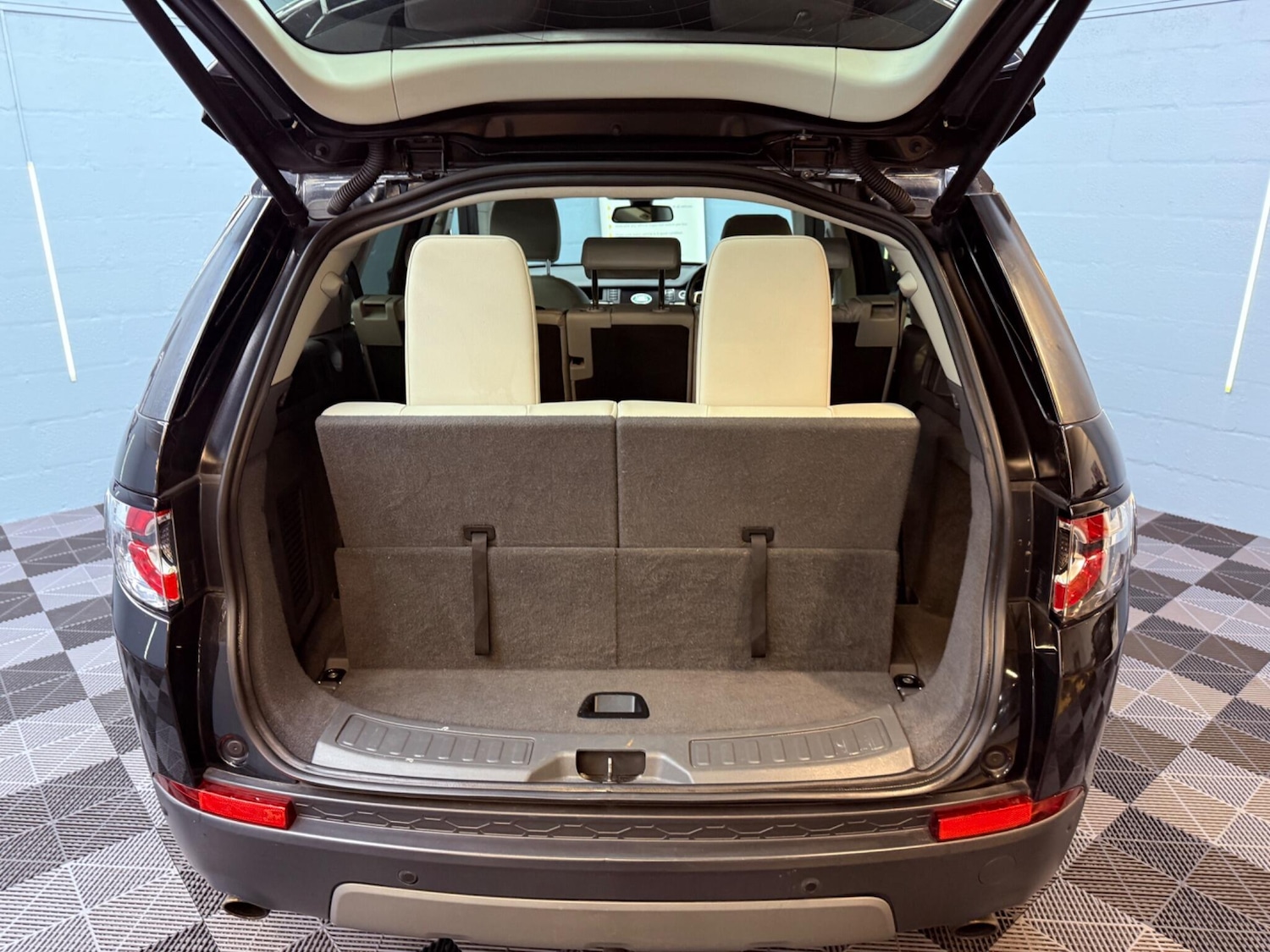 Used Land Rover Discovery Sport for sale - 77769518: Photo 36