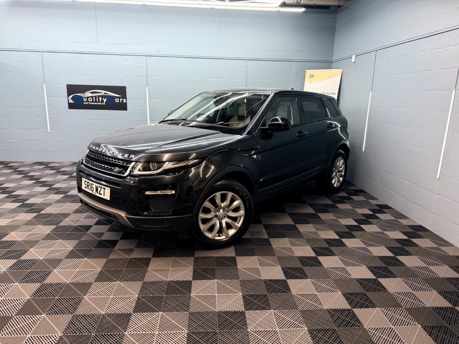 Used Land Rover Range Rover Evoque 2016 for sale - 77455224: Photo 2