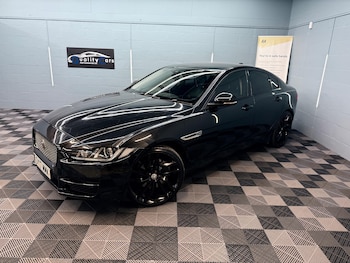 Used Jaguar XE 2017 for sale - 76498787: Photo