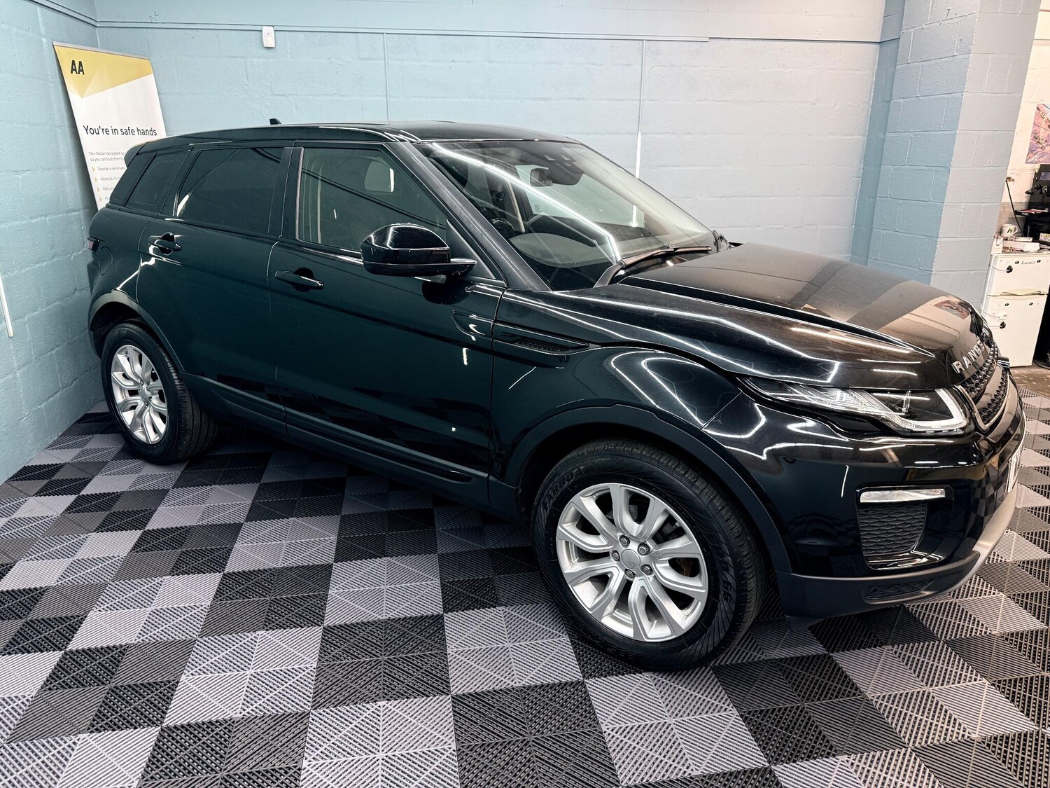 Used Land Rover Range Rover Evoque 2016 for sale - 76259566: Photo 3