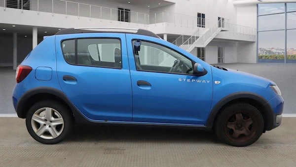 Used Dacia Sandero Stepway 2013 for sale - 76227790: Photo 5
