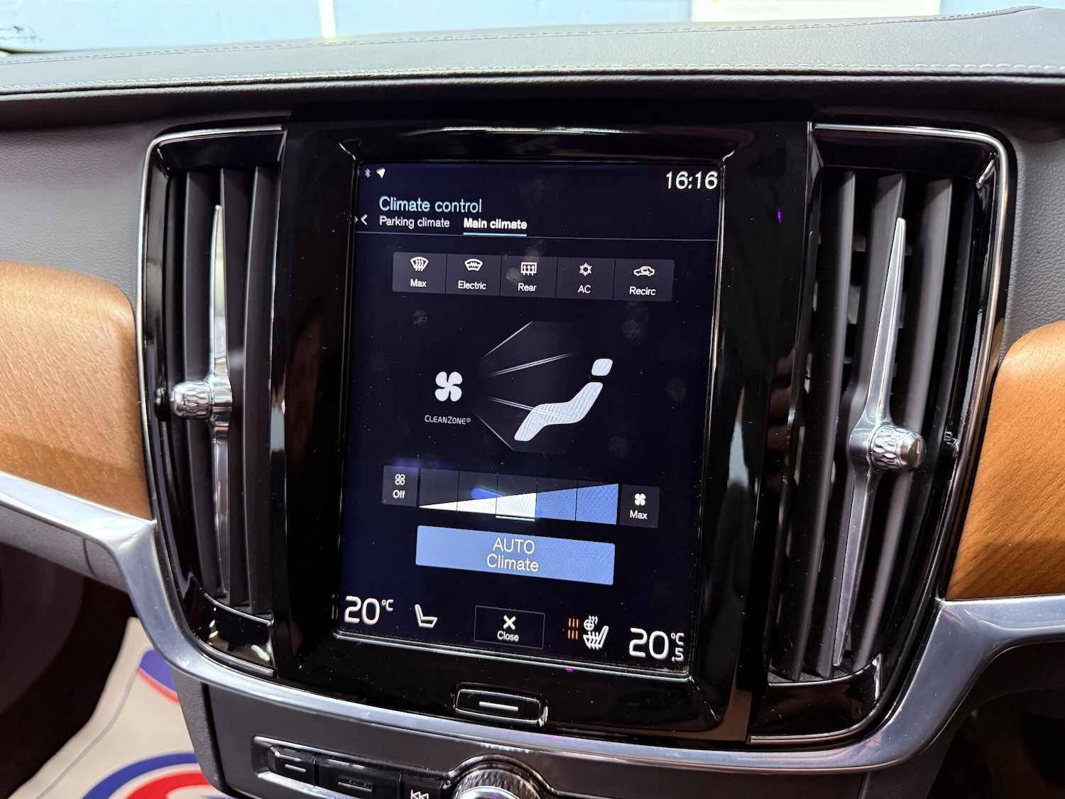 Used Volvo S90 2017 for sale - 76952570: Photo 16