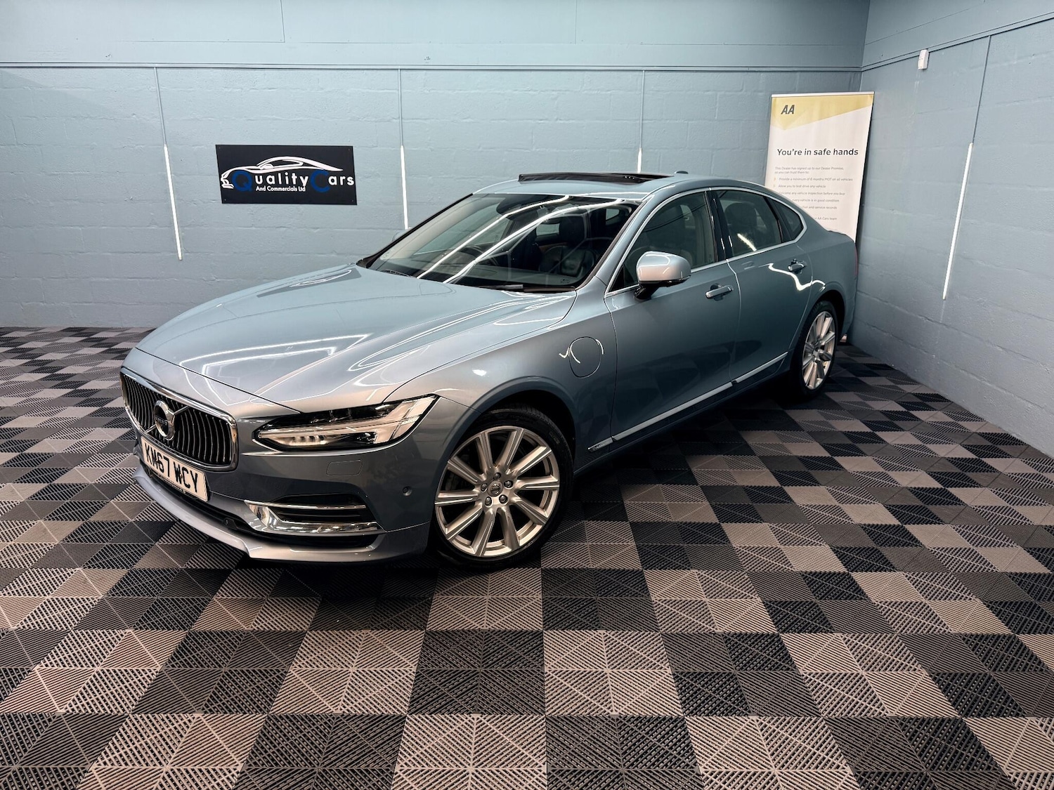 Used Volvo S90 2017 for sale - 76952570: Photo 2