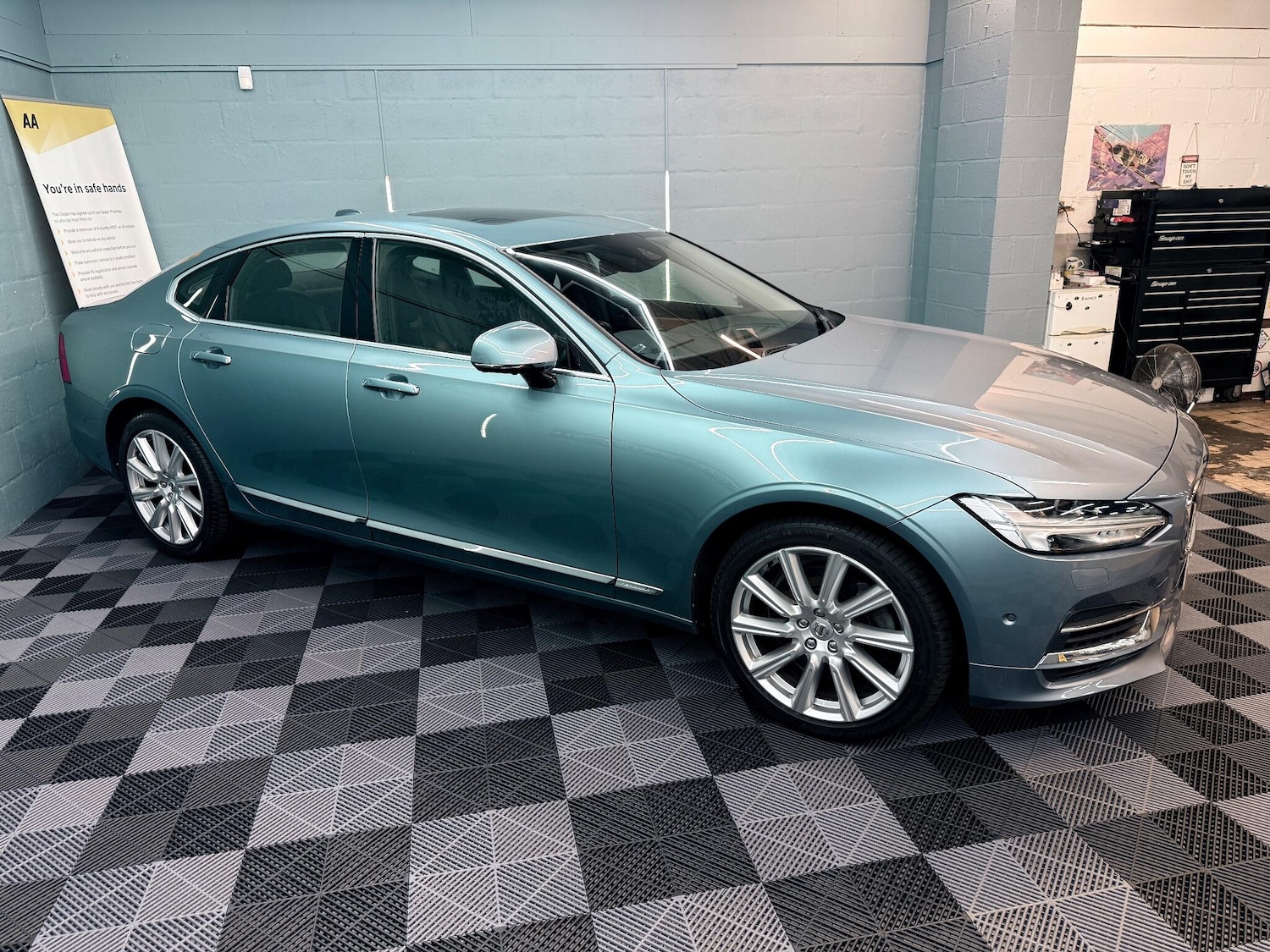 Used Volvo S90 2017 for sale - 76952570: Photo 3