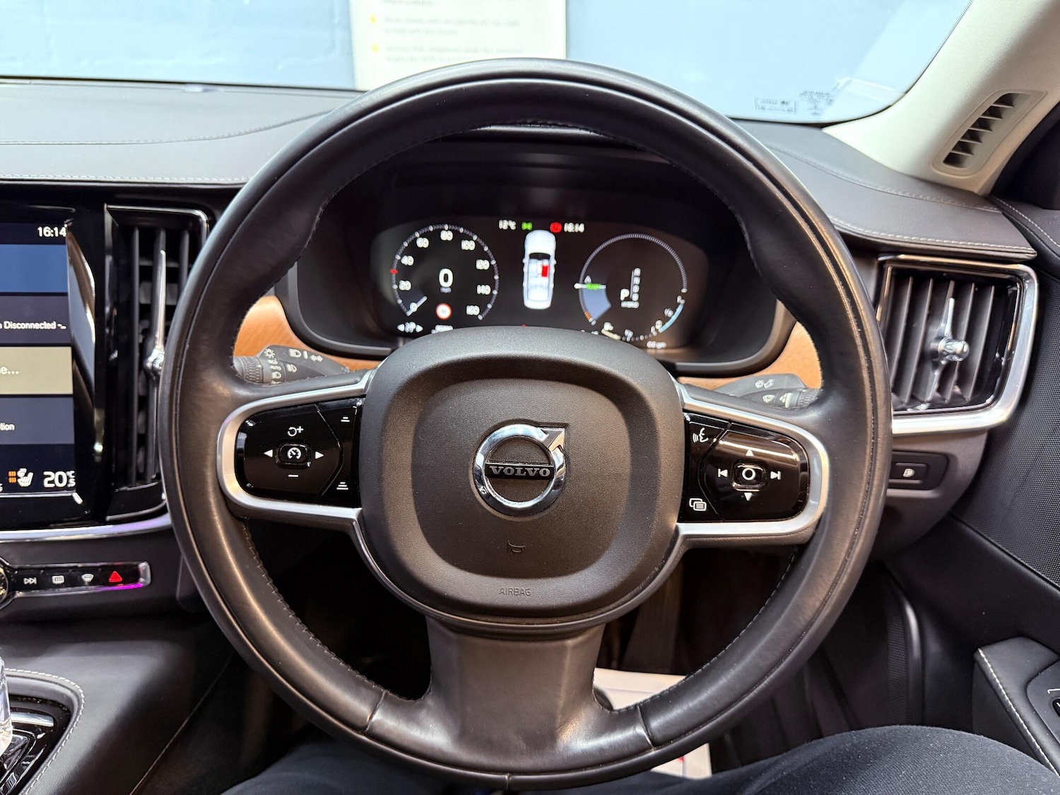 Used Volvo S90 2017 for sale - 76952570: Photo 30