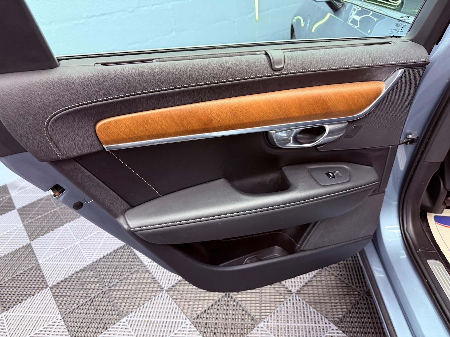 Used Volvo S90 2017 for sale - 76952570: Photo 42