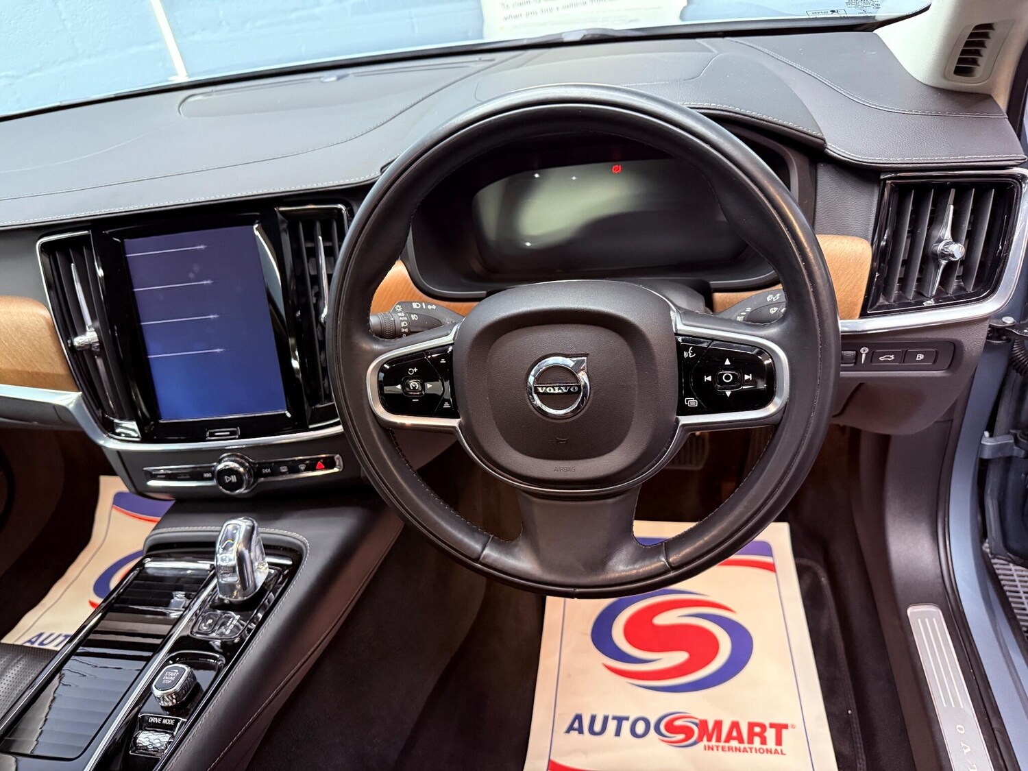 Used Volvo S90 2017 for sale - 76952570: Photo 69