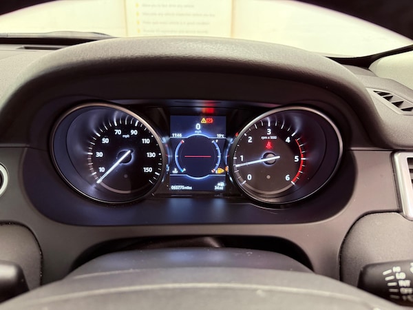 Used Land Rover Discovery Sport 2017 for sale - 75414313: Photo 18