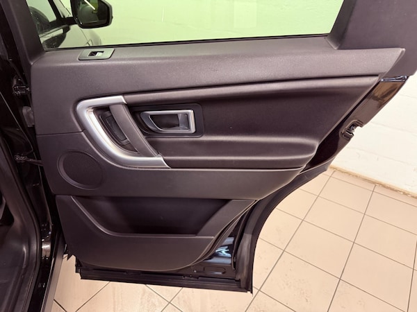 Used Land Rover Discovery Sport 2017 for sale - 75414313: Photo 36