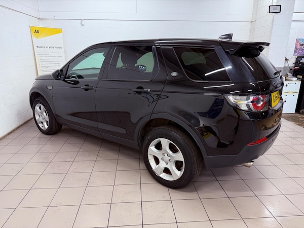 Used Land Rover Discovery Sport 2017 for sale - 75414313: Photo 48