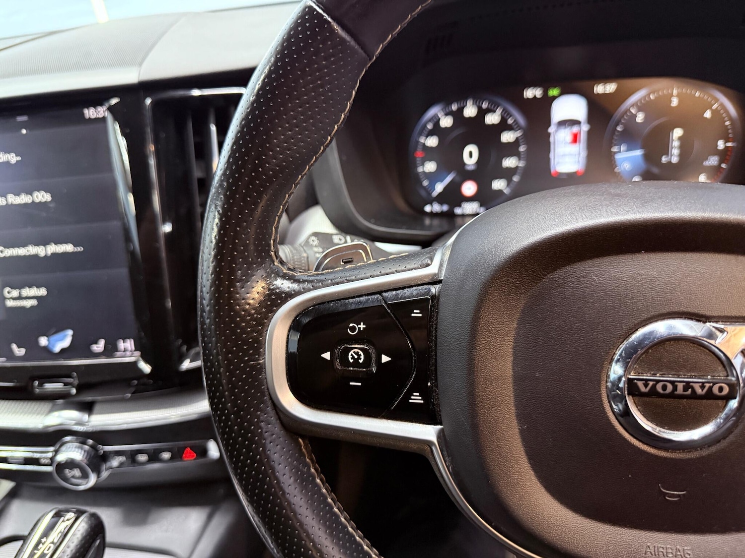 Used Volvo XC60 2018 for sale - 76423869: Photo 20