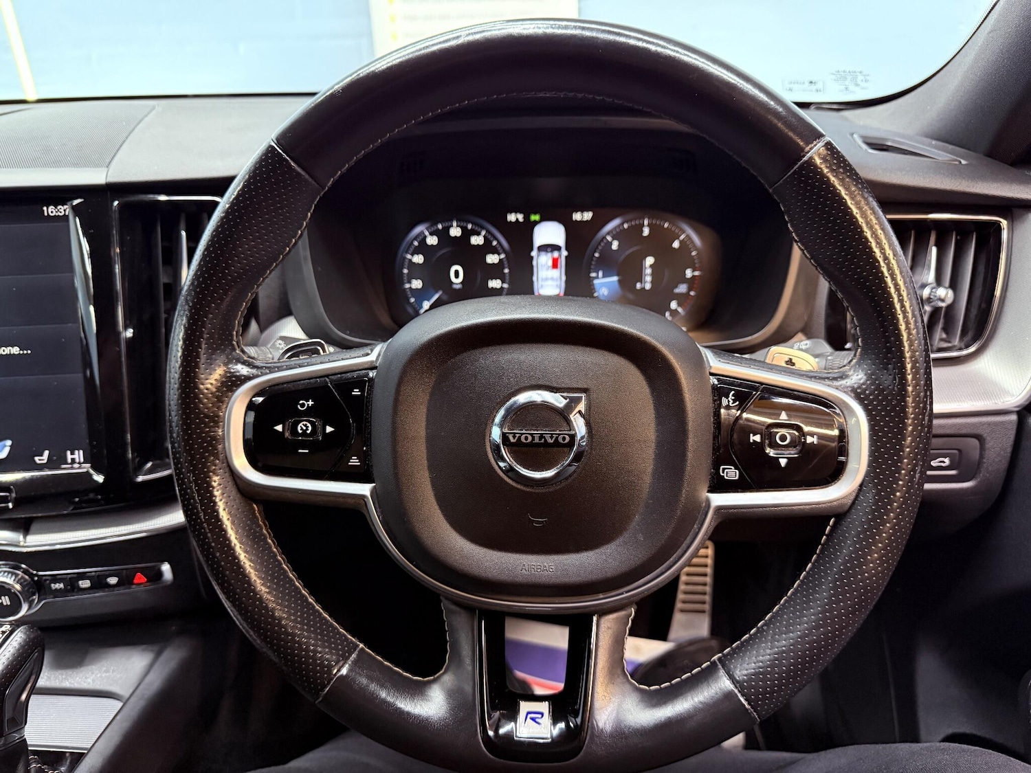 Used Volvo XC60 2018 for sale - 76423869: Photo 21