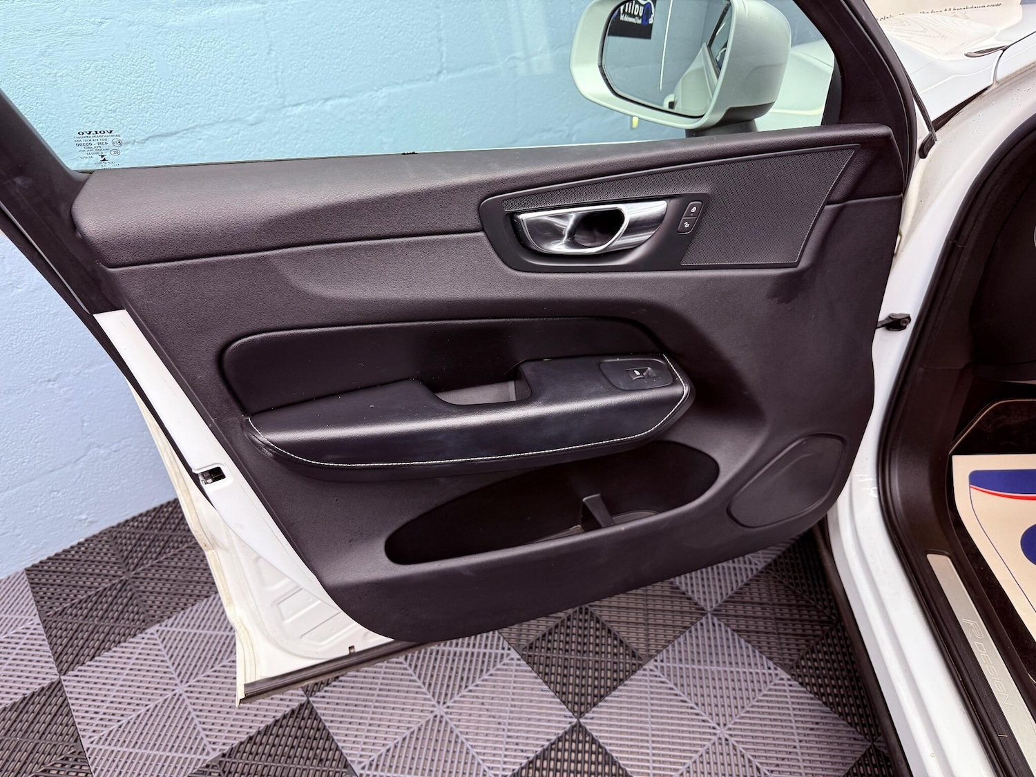 Used Volvo XC60 2018 for sale - 76423869: Photo 23