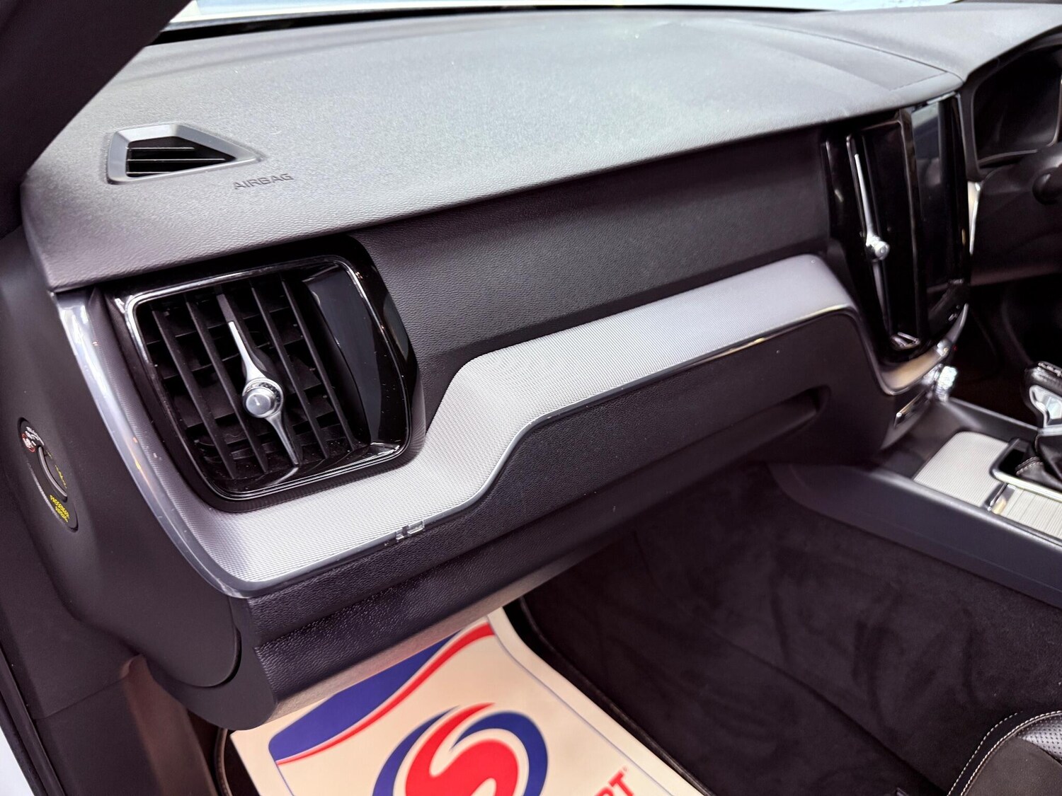 Used Volvo XC60 2018 for sale - 76423869: Photo 26