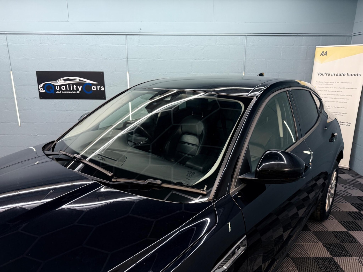 Used Jaguar E-Pace 2019 for sale - 78034310: Photo 4