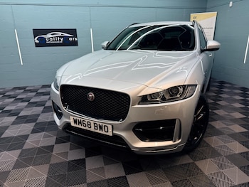 Used Jaguar F-Pace 2018 for sale - 77683410: Photo