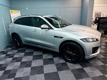Used Jaguar F-Pace 2018 for sale - 77683410: Photo