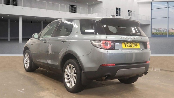 Used Land Rover Discovery Sport 2018 for sale - 76259801: Photo 3