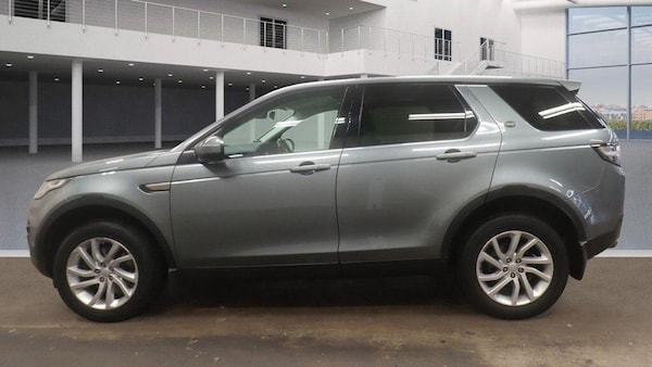 Used Land Rover Discovery Sport 2018 for sale - 76259801: Photo 4