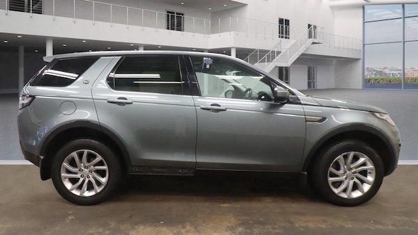 Used Land Rover Discovery Sport 2018 for sale - 76259801: Photo 5