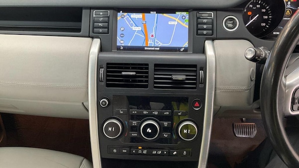 Used Land Rover Discovery Sport 2018 for sale - 76259801: Photo 9
