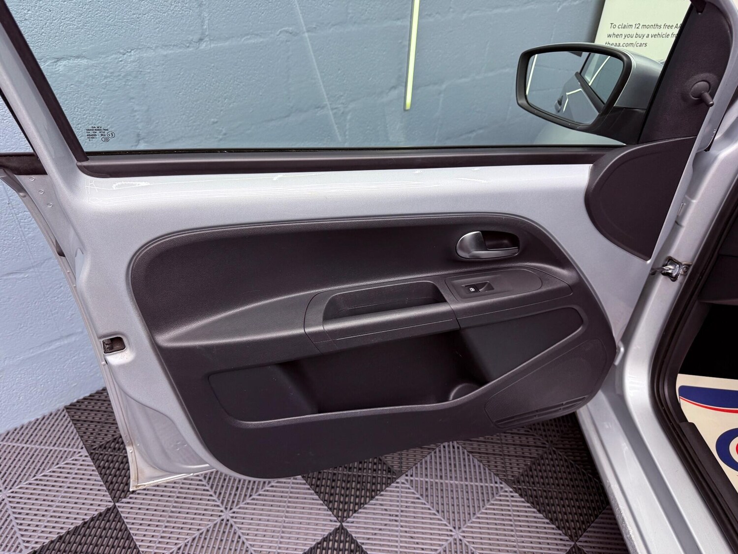 Used Volkswagen up! 2015 for sale - 75978118: Photo 14