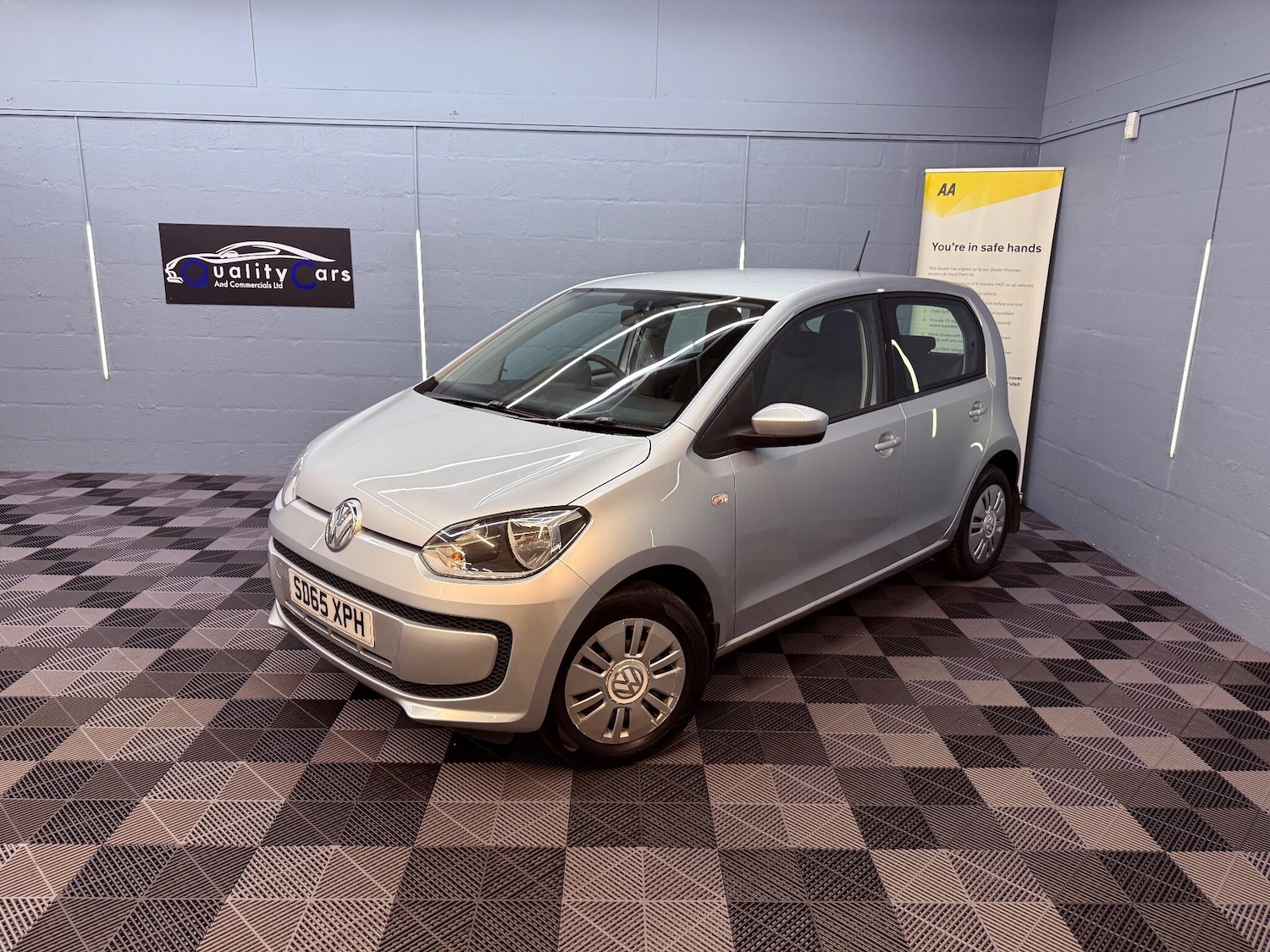 Used Volkswagen up! 2015 for sale - 75978118: Photo 2