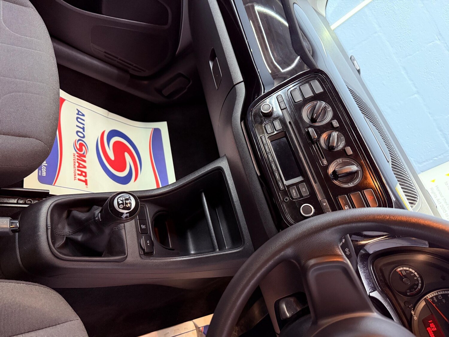 Used Volkswagen up! 2015 for sale - 75978118: Photo 30