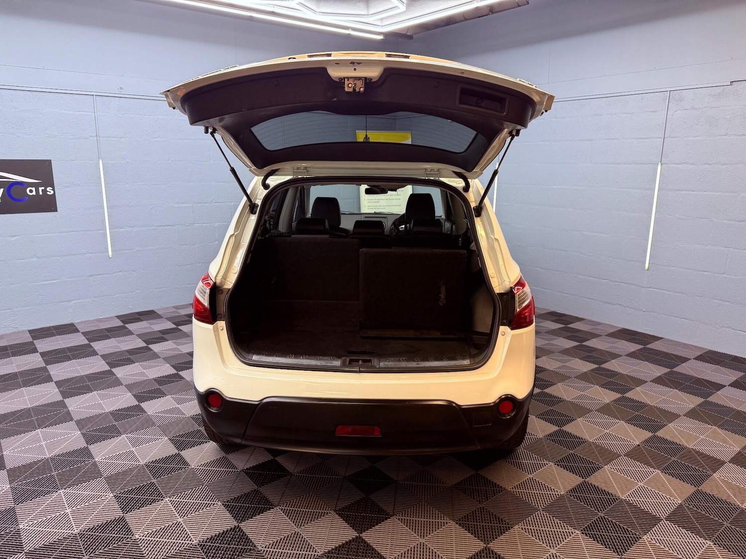 Used Nissan Qashqai+2 2013 for sale - 76572614: Photo 8