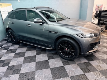 Used Jaguar F-Pace 2018 for sale - 77081917: Photo