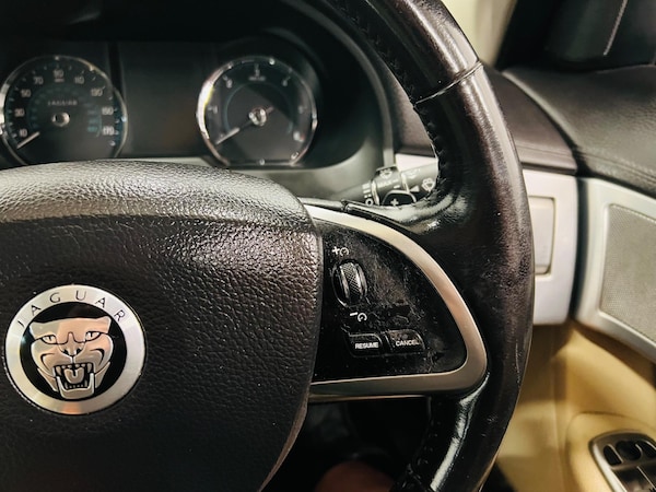 Used Jaguar XF 2012 for sale - 74680379: Photo 15