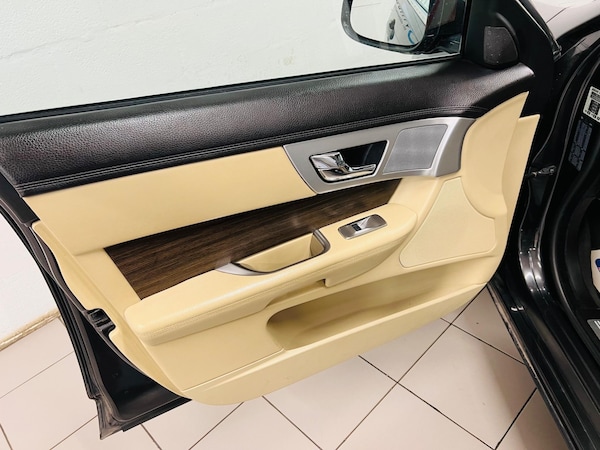 Used Jaguar XF 2012 for sale - 74680379: Photo 18