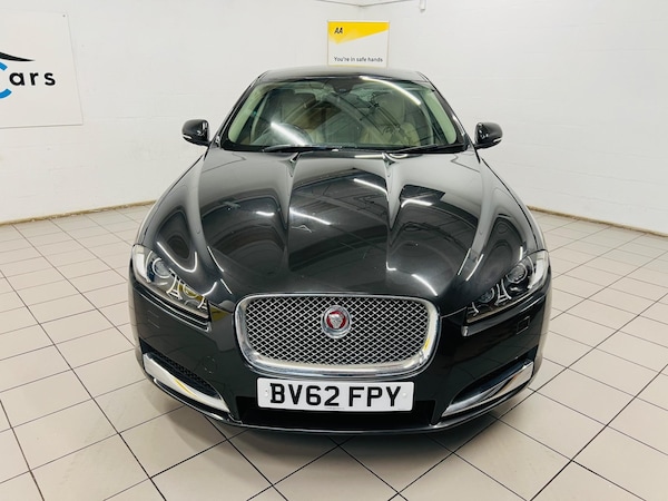 Used Jaguar XF 2012 for sale - 74680379: Photo 4