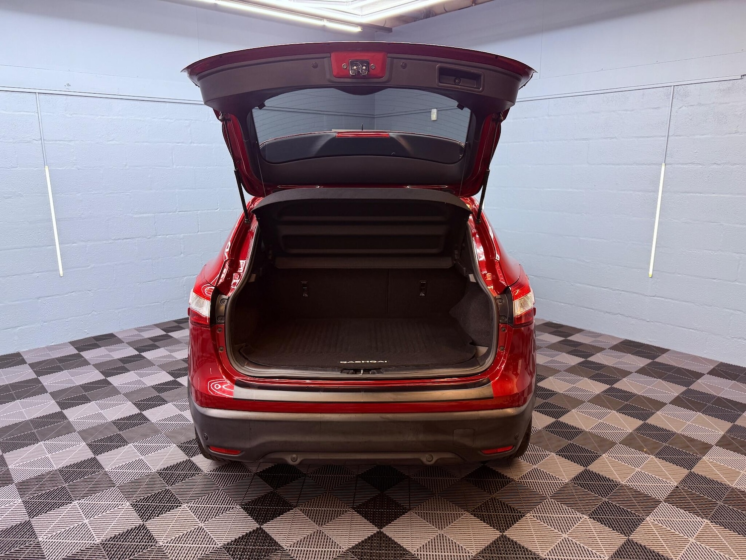 Used Nissan Qashqai 2017 for sale - 76336466: Photo 31