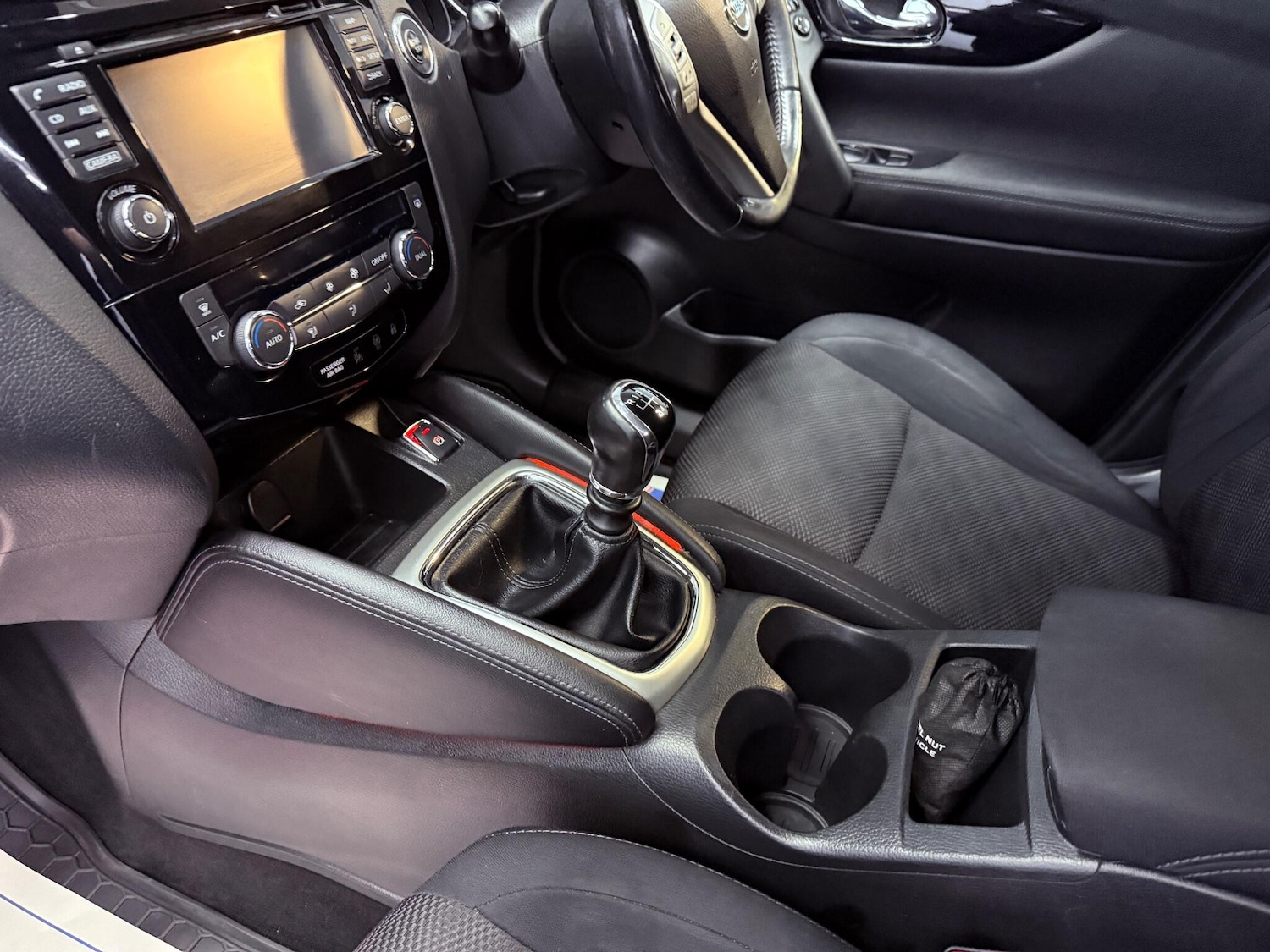 Used Nissan Qashqai 2017 for sale - 76336466: Photo 34