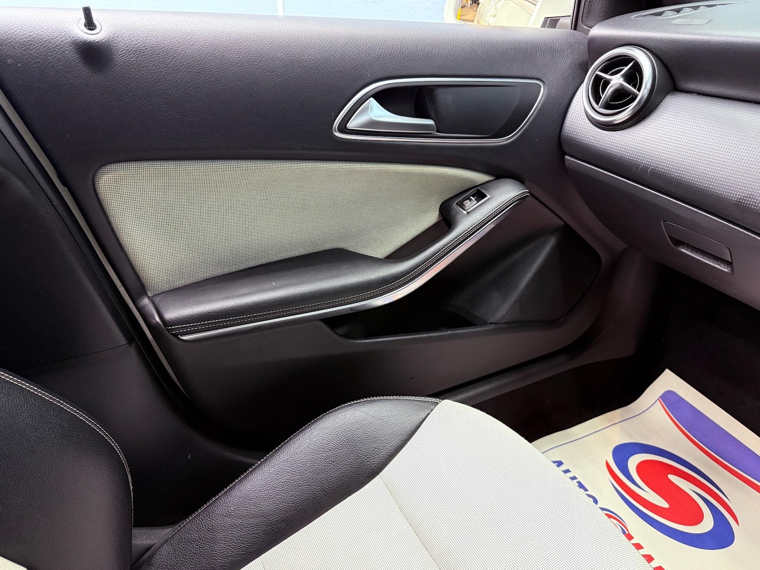 Used Mercedes-Benz A-Class 2015 for sale - 76926029: Photo 10